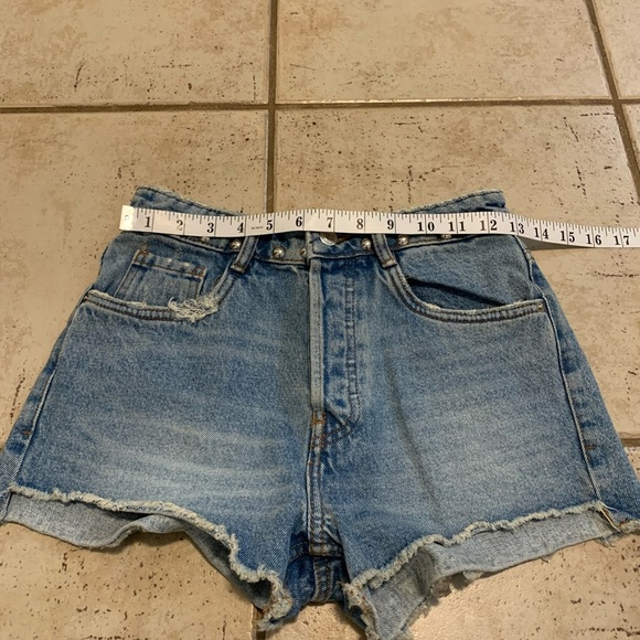 Zara TRF Authentic Denim Studded High Waist Cutoff Shorts - Size EUR 34 / US 02 - Picture 5 of 5